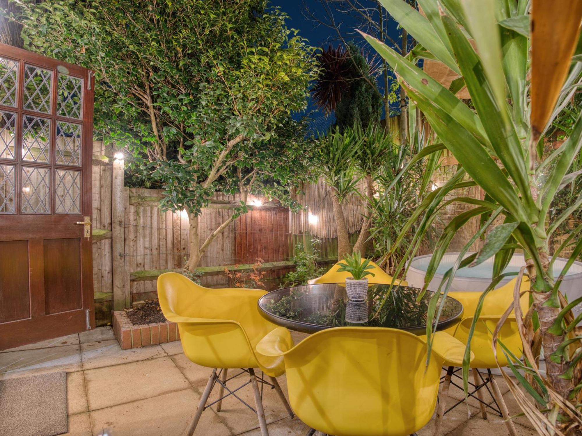 London Fulham - Hot Tub, Parking, Games & Cinema Room Экстерьер фото