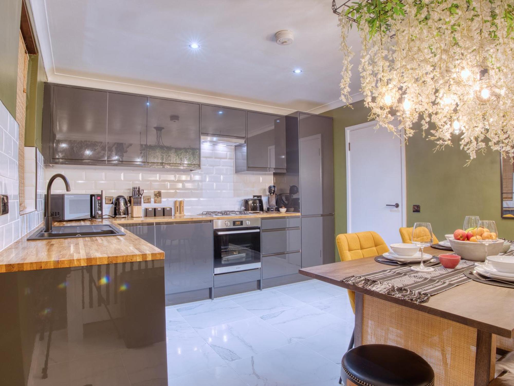 London Fulham - Hot Tub, Parking, Games & Cinema Room Экстерьер фото