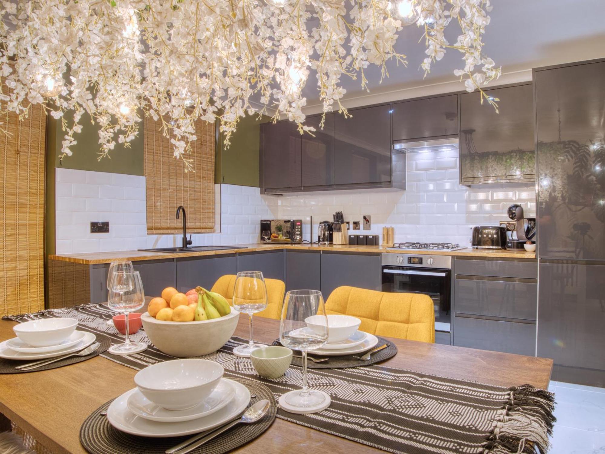 London Fulham - Hot Tub, Parking, Games & Cinema Room Экстерьер фото