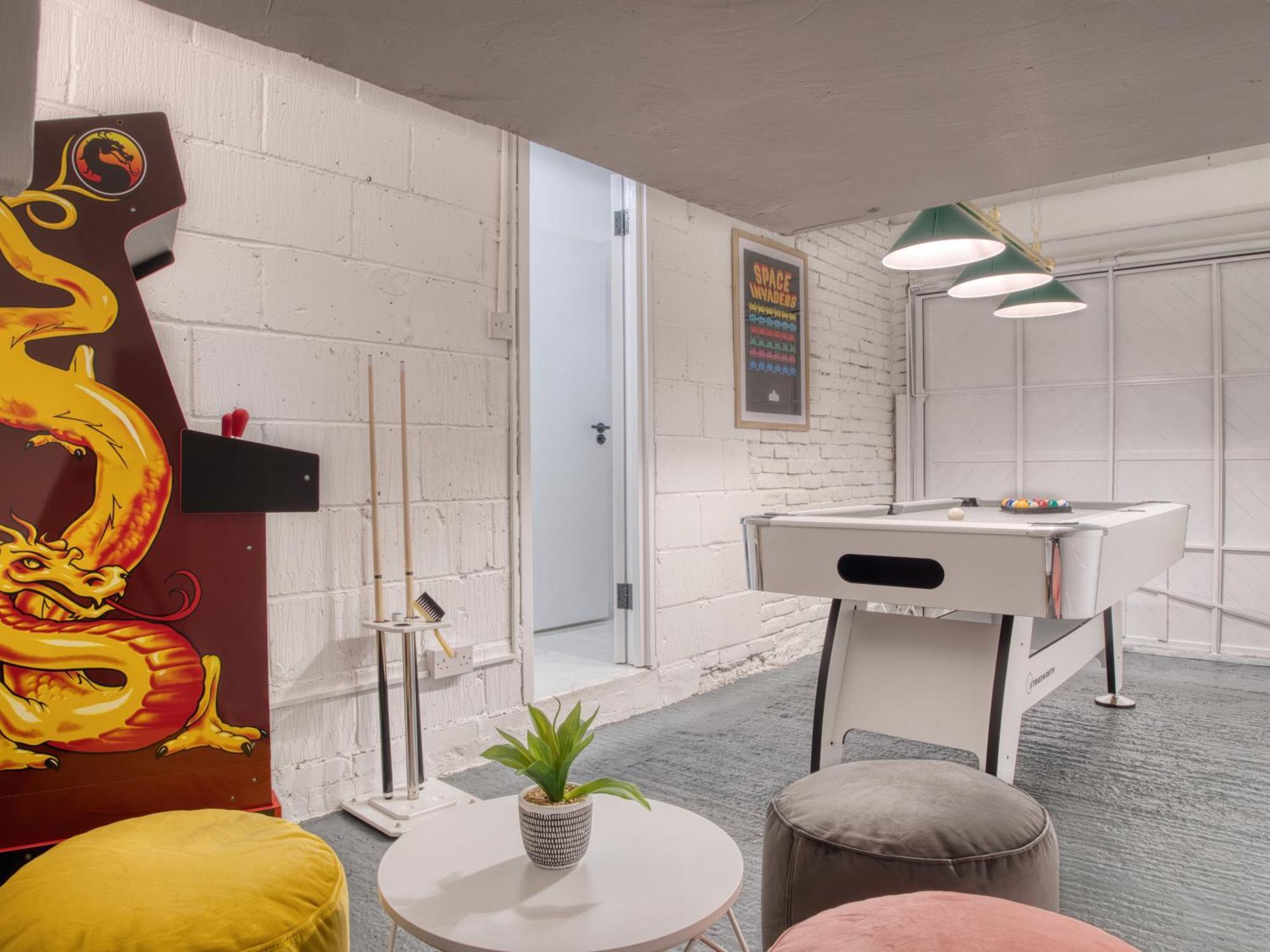 London Fulham - Hot Tub, Parking, Games & Cinema Room Экстерьер фото